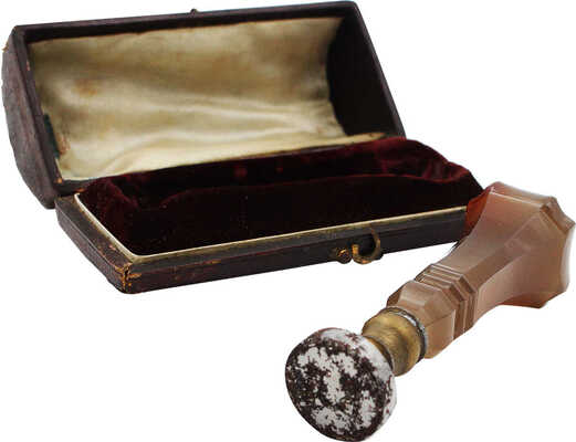 Печать Владимира Германовича Лидина «В.Л» в футляре